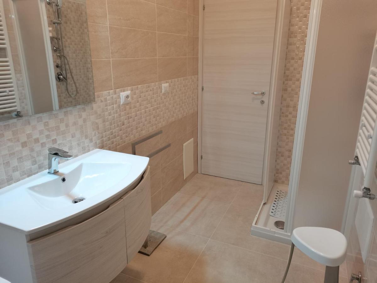 Domus Lineker Apartment เวนาโฟร ภายนอก รูปภาพ