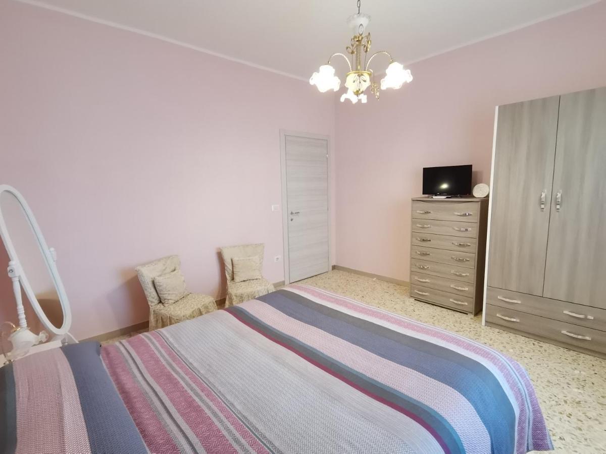 Domus Lineker Apartment เวนาโฟร ภายนอก รูปภาพ