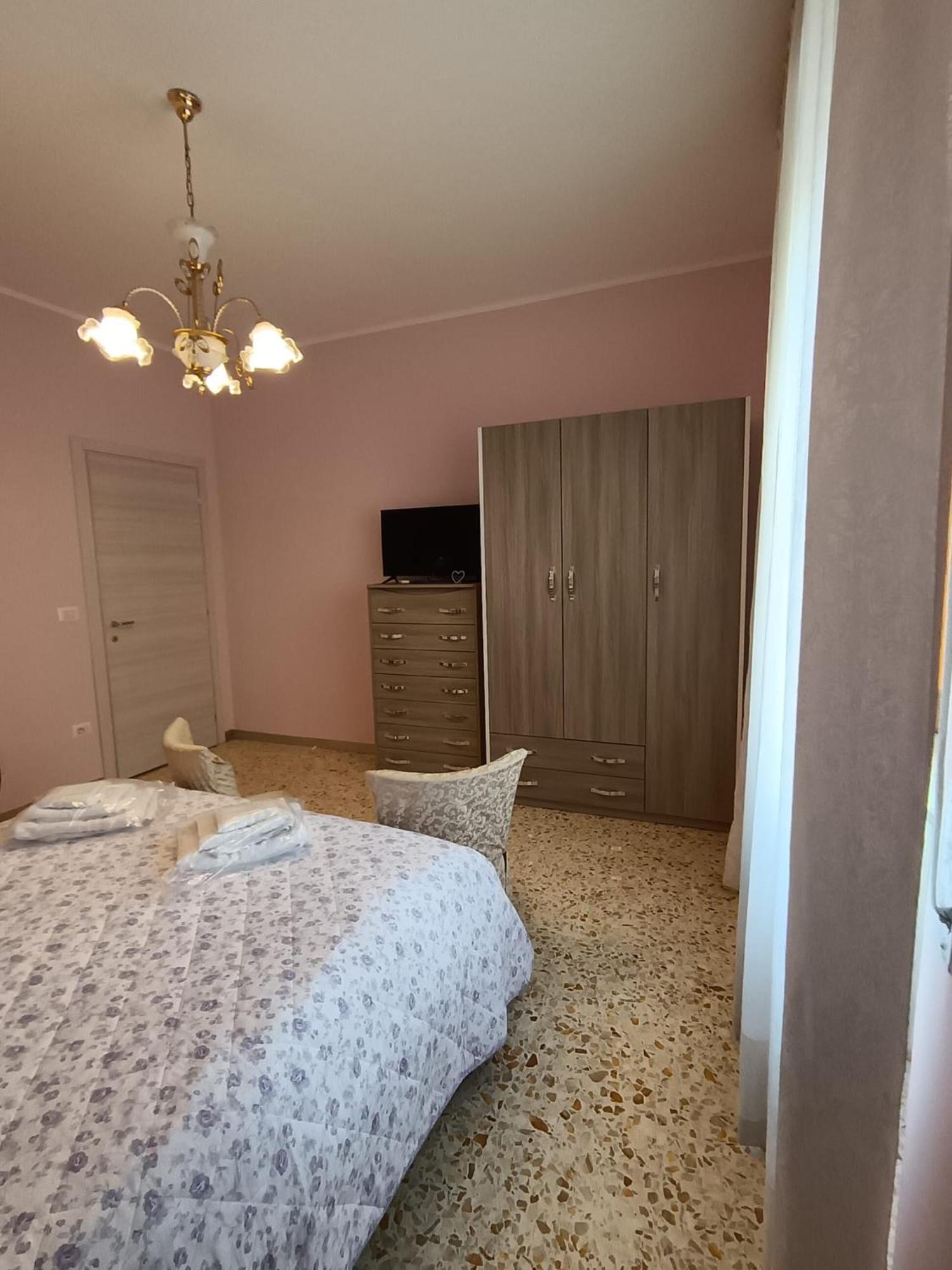 Domus Lineker Apartment เวนาโฟร ภายนอก รูปภาพ